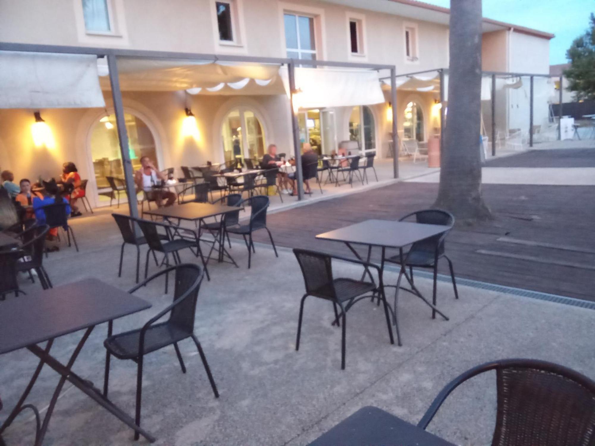 Maison Dans Une Residence De Vacances Gallargues-le-Montueux Exterior foto